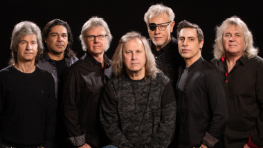 Photograph of the band Kansas.